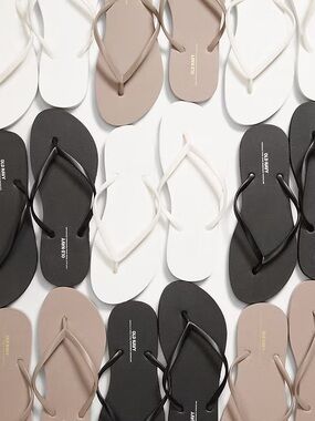 NWT 26 Pairs Old Navy Flip Flops Wedding Reception Bundle Sizes 6-10 Neutrals